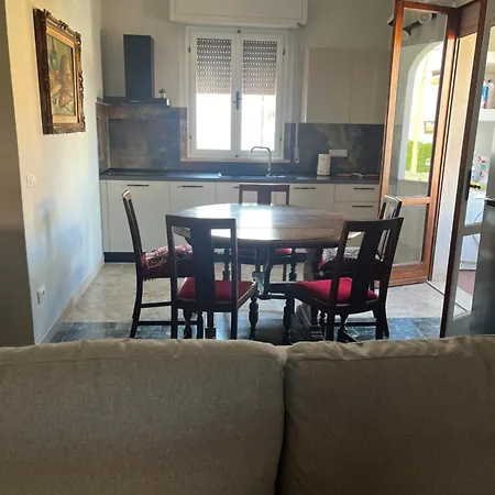 Casa Giovenza Semesterbostad Porto Azzurro